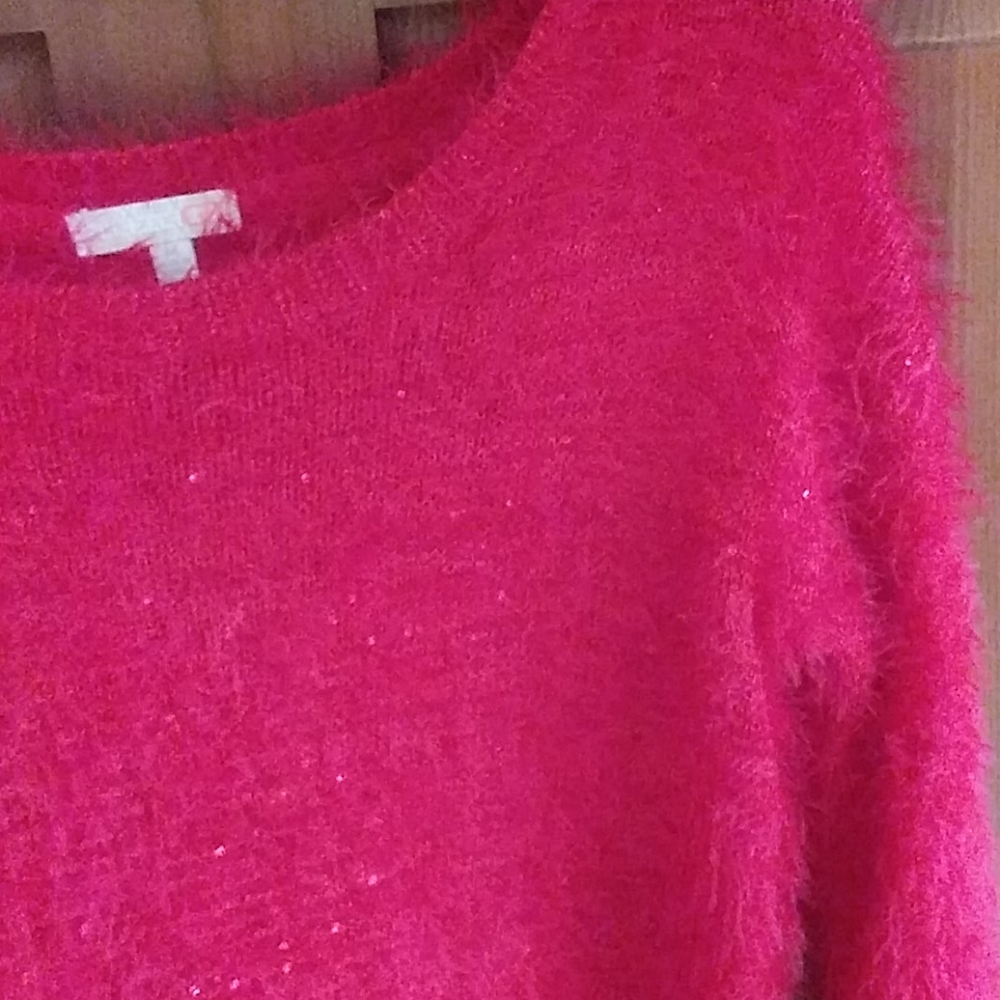 💵SALE 2 FOR $20💵🌹Beautiful Red Sweater🌹 - Picture 4 of 5
